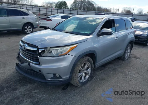 2016 Toyota Highlander Le Plus V6 z USA, uszkodzony, nr VIN 5TDZKRFH2GS186506